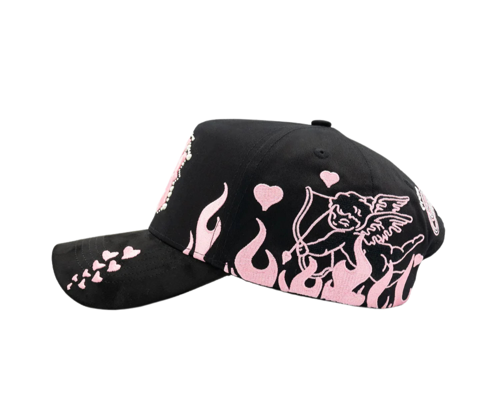 31 Hats - NY Pearls In Love