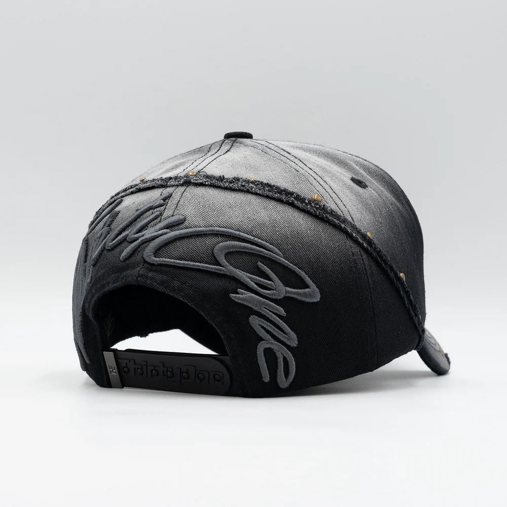 31 HATS - FADE TO BLACK